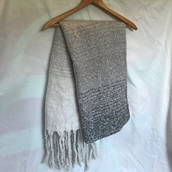 Super Soft Fringe Edge Scarf - Picture 1 of 6